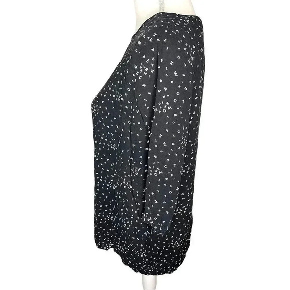 Esprit Women’s Size 12 Black‎ & White Alphabet Letters Soft Blouse - Picture 2 of 4